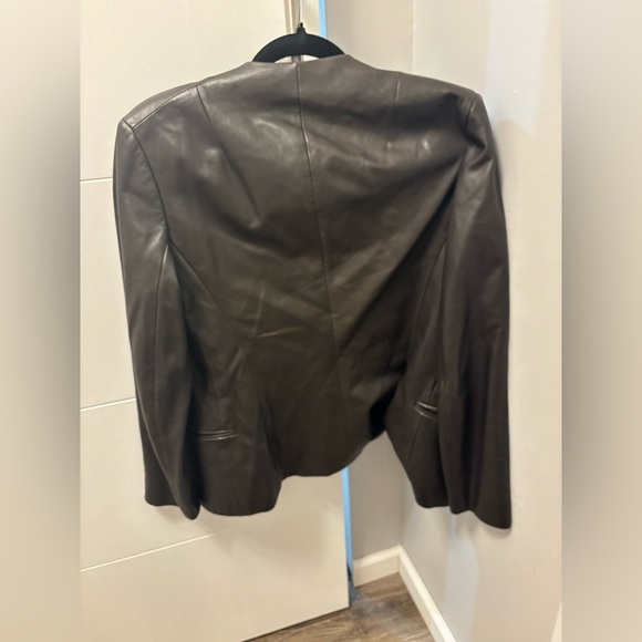 Donna Karen Signature Women’s Brown Lambskin Leather Jacket Size 4 - Picture 3 of 3